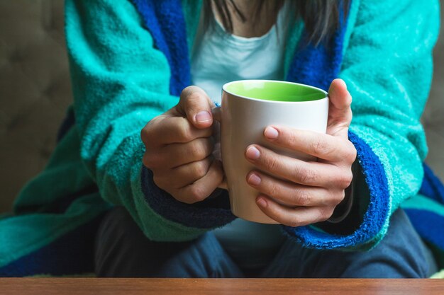 Czy codzienne picie zielonej herbaty może wpływać na poprawę naszego samopoczucia?